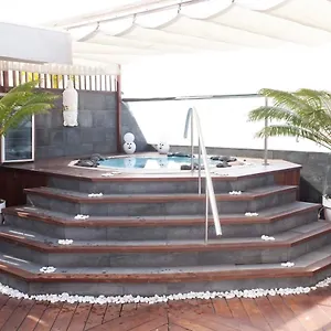 https://sunset-attic.in-canary-islands.com